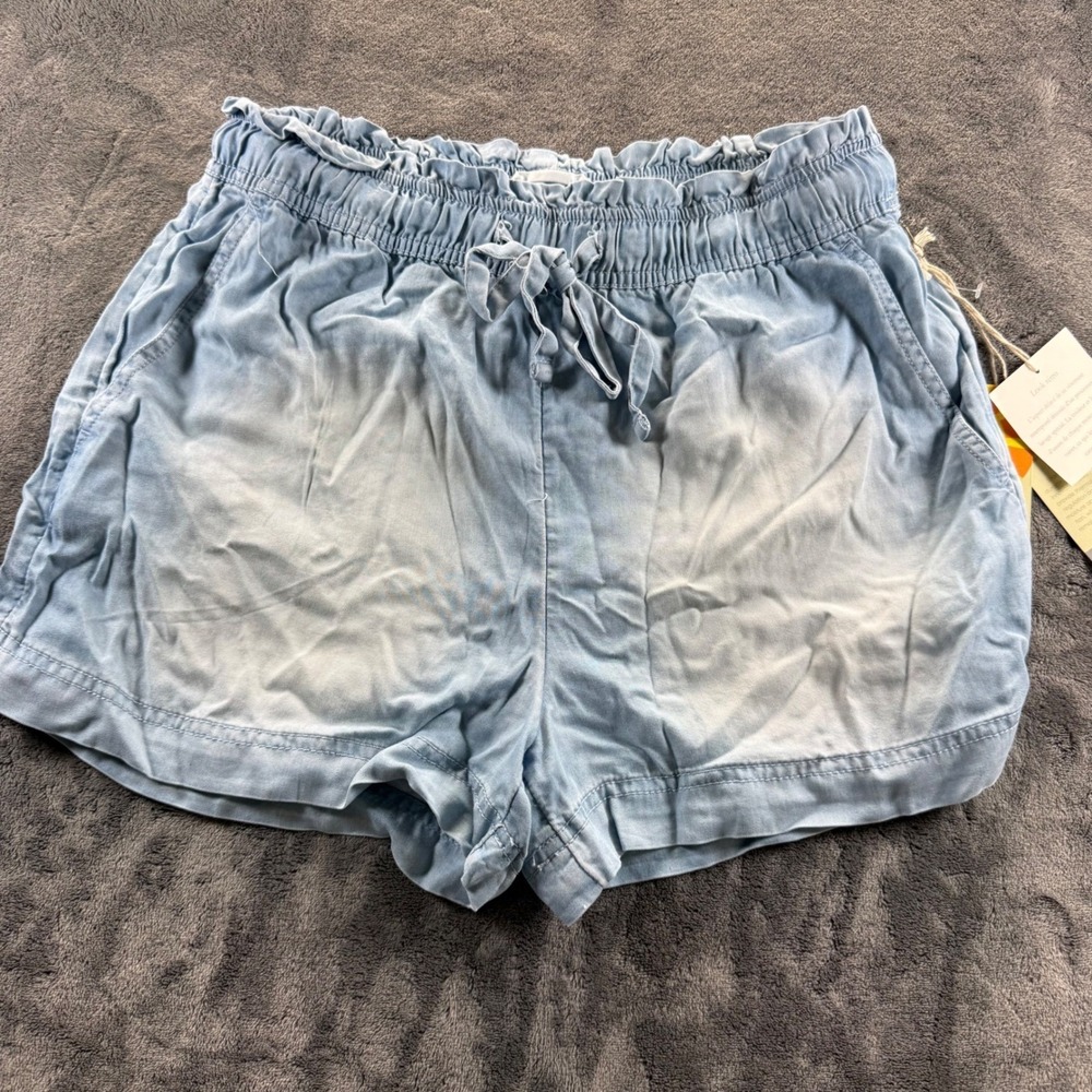 C&C California Womens Blue Smocked Paperbag Waist Chambray Shorts Size M NWT